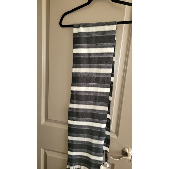 Old Navy Striped Fringed Fleece Rectangle Scarf Black Gray White O/S 60"x9.75" - Picture 1 of 4
